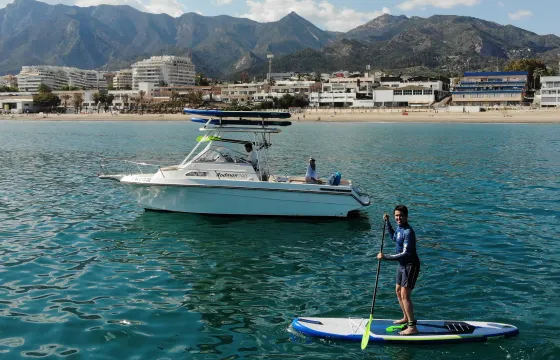 Stand Up Board boat adventure! Skipper, fuel and soft drinks includded