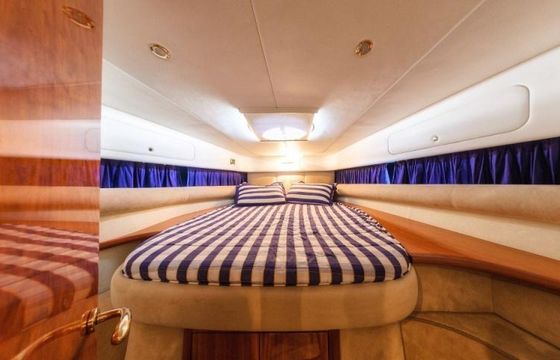 Private Yacht Cruise in Santorini with BBQ Food and Drinks