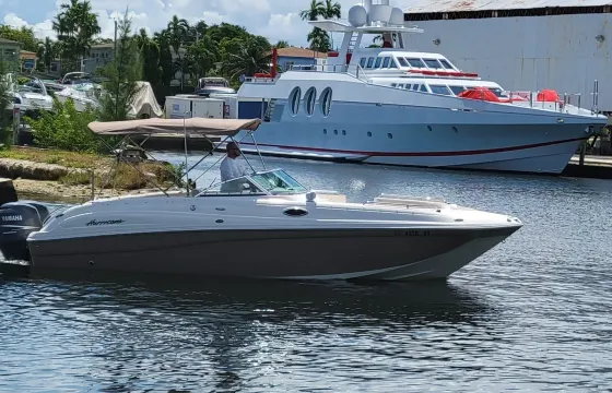 260 Hurricane Deck Boat includes Fuel!