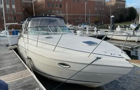 Cruise the Potomac On a Rinker 310 Fiesta Vee Motor Yacht