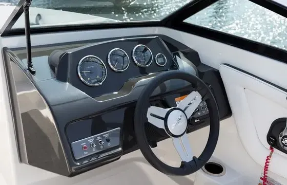 Bowrider rental in Trogir