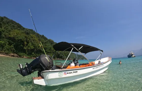 Speed Boat available for rent in Ilha Grande, Rio de janeiro Brazil