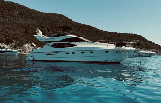Azimut 52 Flybridge Yacht Day Charter & Cruise, Porto Santo Stefano, Argentario