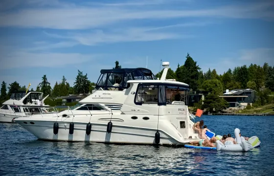 Sea Ray® 45 Aft Cabin sport yacht boat