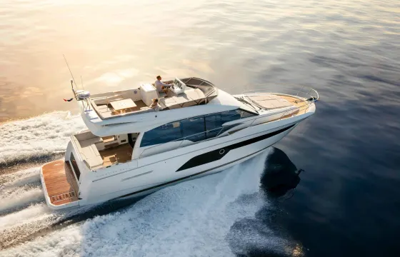 Prestige 520 Fly Motor Yacht boarding in Antibes, Cannes, St Tropez or Monaco