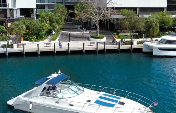 40' Sea Ray Yacht - Cruise in Miami