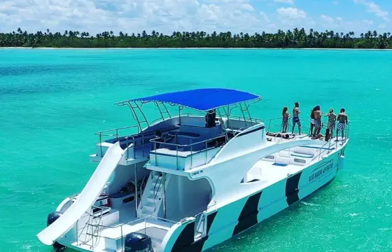 Private Yacht Charter to Cuna de Los Nidos with Crew!