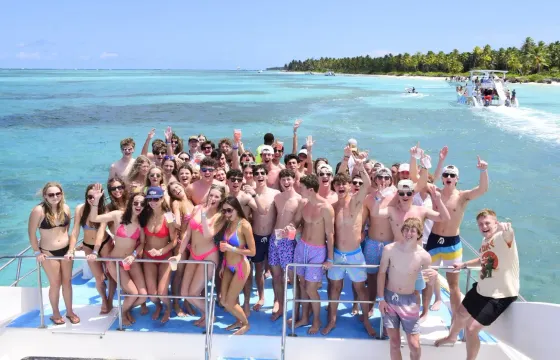 Private Group Catamaran – Corporate, Weddings & Spring Break (Up to 200 Guests)