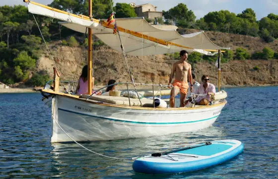Private tour with 100% Electric Mallorquín Boat with Professional Captain