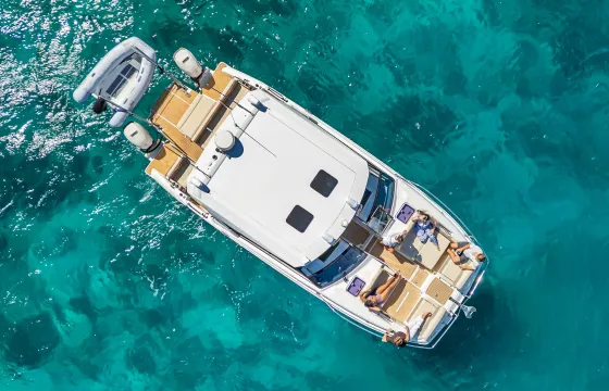 Private Afternoon Half-Day Charter- All inclusive w/ Capt. & Crew-No Fuel Charge