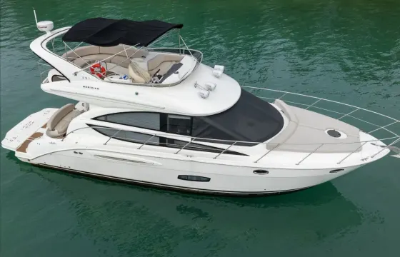 Enjoy Miami in 45ft Meridian Motor Yacht