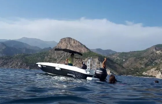 Bayliner E6 Element XL rental in La Herradura/Almuñecar