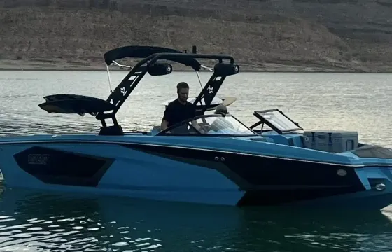 Full Wakesurf/Wakeboard Boat Charter in Hurricane, Utah with CAPTAIN