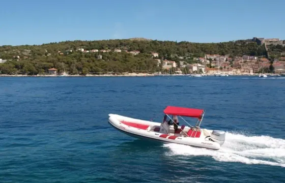Rent a RIB Mariner SHOGUN 700 / 150hp (Hvar)