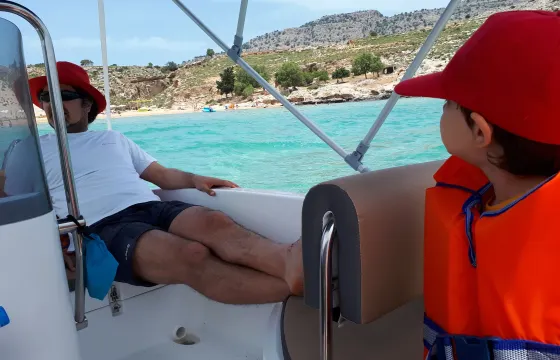 NO LICENSE BOAT RENTAL IN RHODES