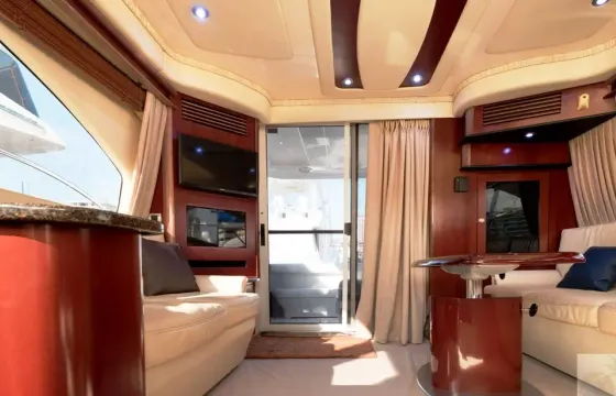 44ft Sea Ray Sedan Bridge Luxury 12 guests, amenities, fun & Relax