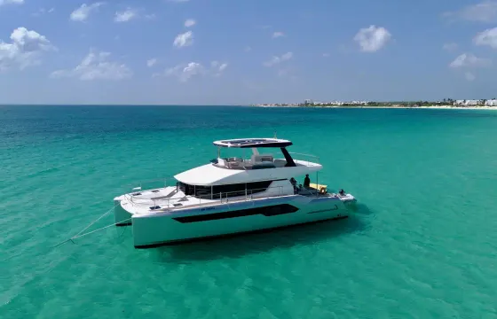 SAINT BARTHELEMY  Luxury power catamaran 53