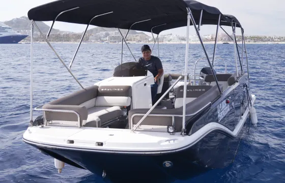 Comfort, Stability & Fun on the Water | Bayliner ELXR7
