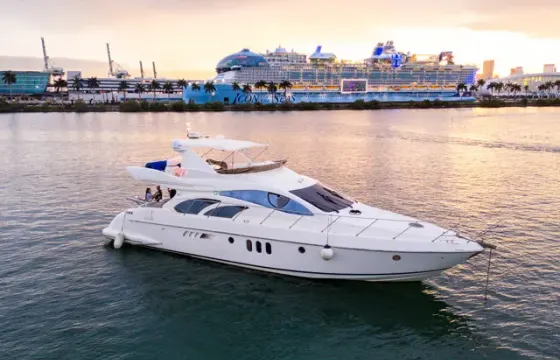 Luxury and comfort aboard the 55' Azimut motor yacht
