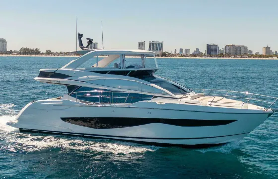 Luxe 62' Pearl with 4 Staterooms, BBQ Grill & Starlink Serving South Florida