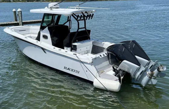 27' Blackfin Center Console in Osterville & Barnstable, Cape Cod