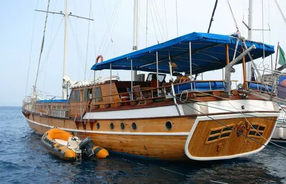 85' Gulet “Kaptan Yilmaz II” Charters in Lipari, Italy