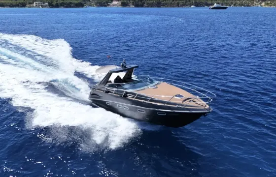 Sealine 38s Black Attractive Yacht in Trogir, Split