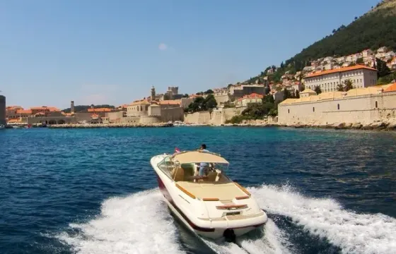 Jeanneau Runabout 755 in Dubrovnik