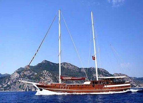 CAFEROGLU 7 This wonderful luxury gulet  is 39 meters long and for 22 people.