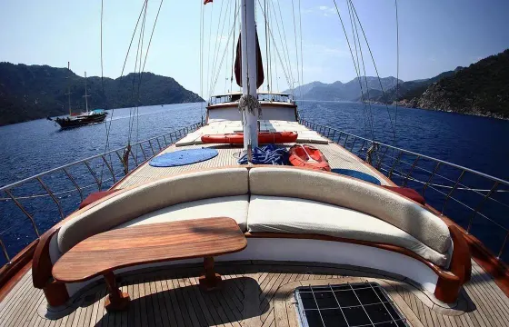 CAFEROGLU 7 This wonderful luxury gulet  is 39 meters long and for 22 people.