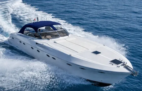 Rizzardi CR 53 Top line – Sporty Elegance for Your Day at Sea