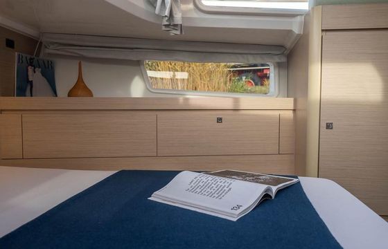 Cruising The Columbia River Portland Oregon 2025 Delphia 12 Fly Bridge Trawler