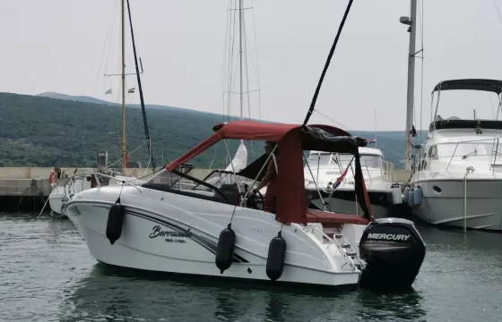 Oki Barracuda 585 Yacht Rental in Krk, Croatia