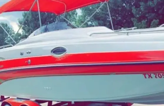 Crownline 24' Deck Boat for 8 Adventurous People in Lewisville, Texas