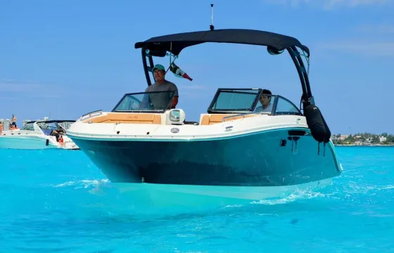 Fun & Affordable   27 FT SEARAY SUNDECK in Cancun