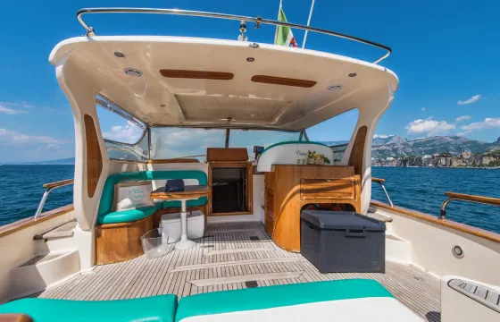 Motor Boat Gozzo Fratelli Aprea 36 Hard Top in Sorrento, Italy