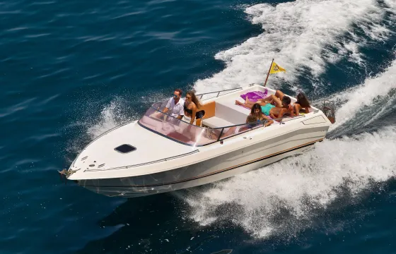 Airon Marine Master 25 Power Yacht for Adventurous People in Sorrento, Campania!