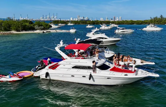 Two 50' SEA RAY January gives you 1 HOUR FREE on all reservations.