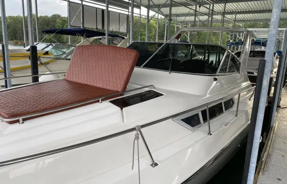 Super Cool 37ft Sea Devil 3210 Yacht On Lake Lanier