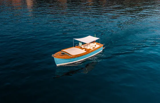 Portofino's Jewel: Cruise in Style with Our Ginca Classic Boat