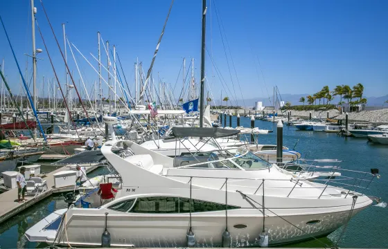 ⚓️ 36ft Carver Motor Yacht available in La Cruz de Huanacaxtle (includes snacks)
