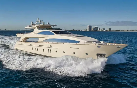 116ft Azimut with water toys serving North East USA, South Florida & Bahamas