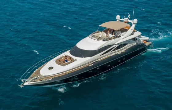 Luxury M/Y 4 cabins in Croatia- Sunseeker 84 Manhattan