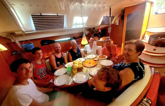 Choose our 7, 5-hour Alghero Sailing Tour with authentic Sardinian Cuisine