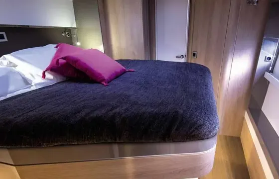 Charter 55ft Bali 5.4 Cruising Catamaran for 8 people in Castellammare di Stabia Campania