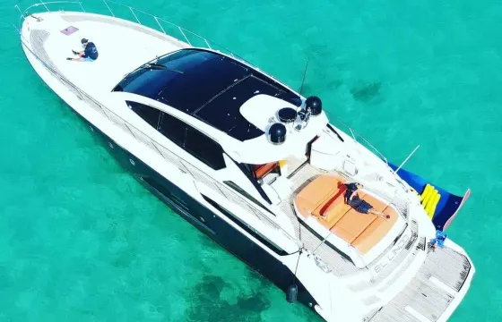 Azimut 60 Motor Yacht in Palominono or Icacos islands