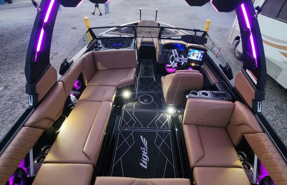 New 2024 Tigè Z3 Luxury WakeSurf Boat in Graford TX!!