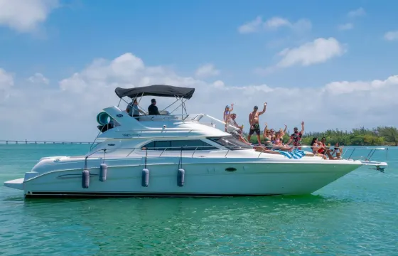 Enjoy a 48ft Venezia Yacht Charter in Cancun