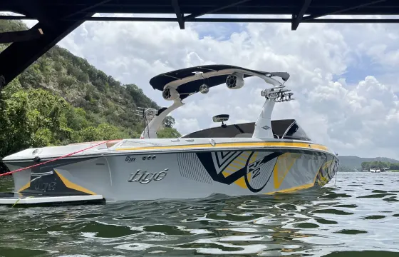 Cruise for the Ultimate Lake Day!
