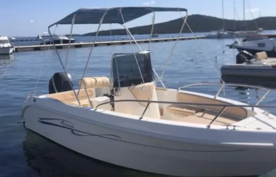 Italmar 17 Powerboat with 40 hp engine and takes max 5 people!